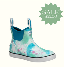 Load image into Gallery viewer, Huk Rogue Wave Boots | Women, Bermuda Splish