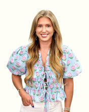 Load image into Gallery viewer, Floral Print Front Tie Top